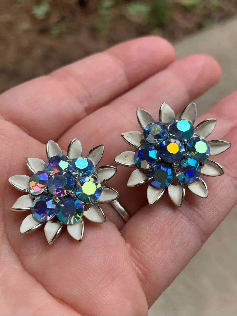 VINTAGE LISNER Signed 1950s Blue Stone Sun Clip On Earrings